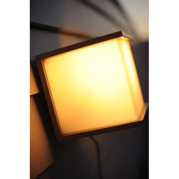 Фасаден аплик BOX CUBE Lutec 1xE27 IP44 5184601118 | Osvetlenieto.bg