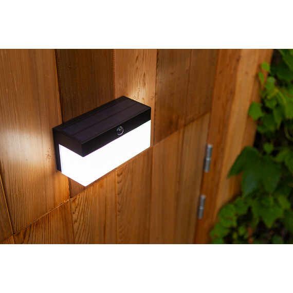 Соларна лампа FRAN PIR сензор Lutec LED 9.7W IP44 6941502330 | Osvetlenieto.bg