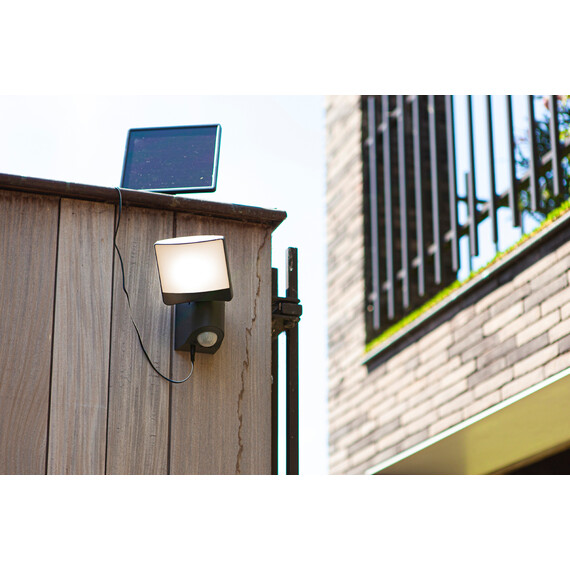 Соларна лампа SUNSHINE PIR сензор Lutec LED 7W IP54 6925701345 | Osvetlenieto.bg