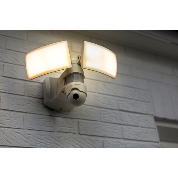 Външна лампа LIBRA PIR сензор + smart security camera Lutec LED 36W IP44 7632406053 | Osvetlenieto.bg