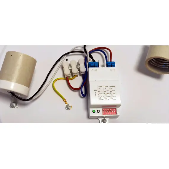 Черен плафон Solen квадрат MICROWAVE сензор за движение 2xE27 IP44 | Osvetlenieto.bg