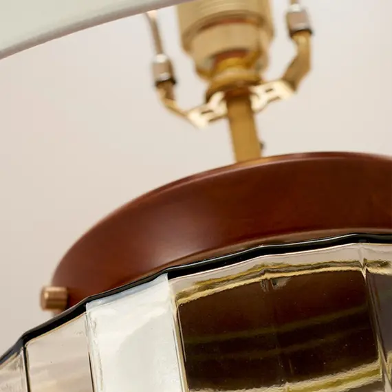 Настолна лампа Luga 1xE27 Metalwork Aged Brass - Glassware Smoke - Wood Dark Stained Elstead Lighting LUGA-TL-SMOKE | Osvetlenieto.bg