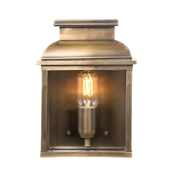 Външен аплик Old Bailey 1xE27 Aged Brass Elstead Lighting OLD-BAILEY-BR | Osvetlenieto.bg